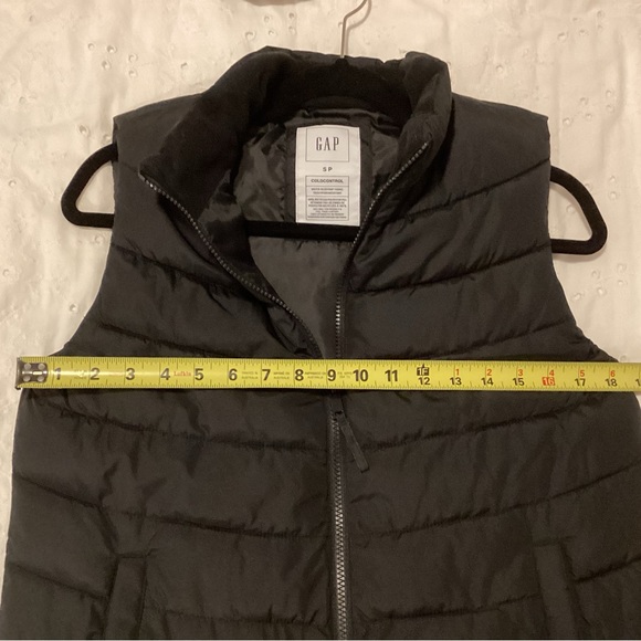 Gap Vest. Size Small. -4 - Picture 5 of 5